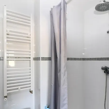 Sophies Homes And Promenade Des 아파트